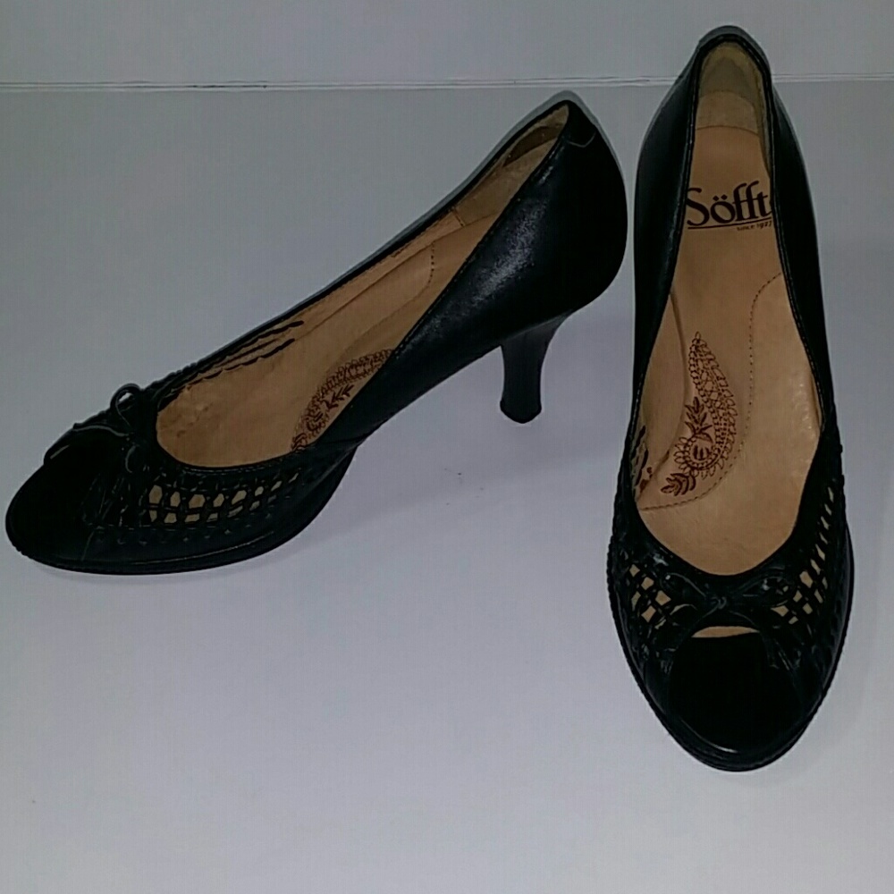 Sofft Brand Black Leather Pumps Sz 8M Gently Worn